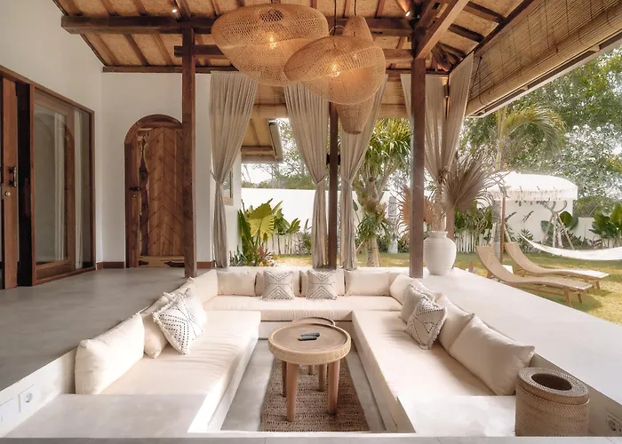 Spacious Retreat At Wanderlust With Infinity Pool Villa