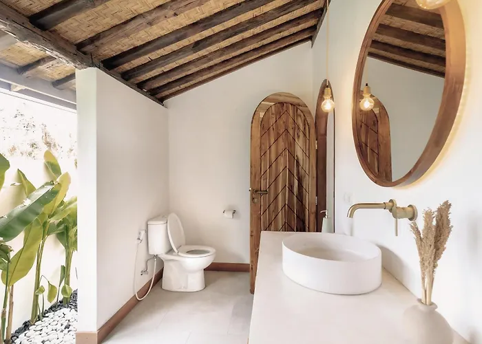 Spacious Retreat At Wanderlust With Infinity Pool Villa Uluwatu (Bali)