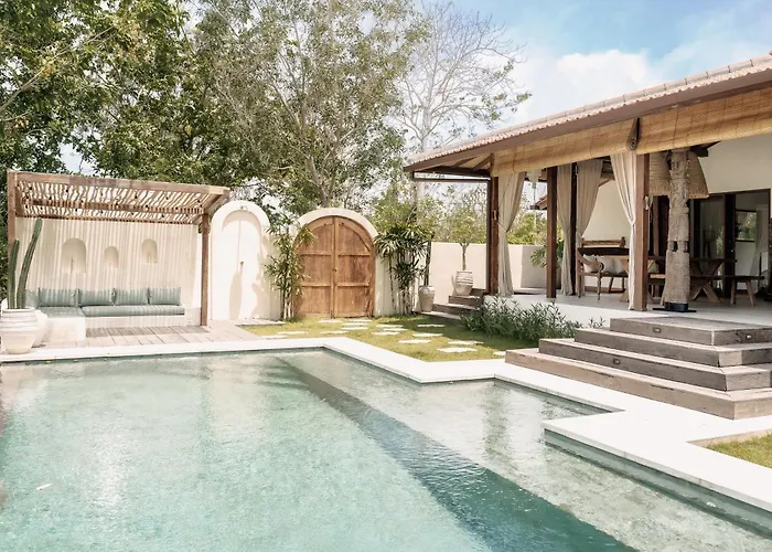 Spacious Retreat At Wanderlust With Infinity Pool Villa